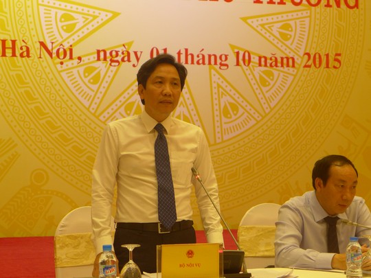 
Thứ trưởng Bộ Nội vụ Trần Anh Tuấn trả lời về việc bổ nhiệm Giám đốc Sở Kế hoạch và Đầu tư tỉnh Quảng Nam

Ảnh: Thế Dũng
